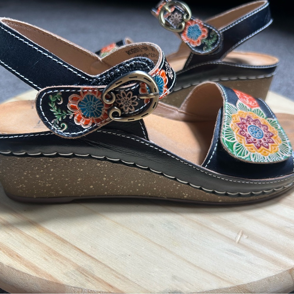 Women's Embroidered Black Multi-Color Wedge Sandals - Picture 5 of 12
